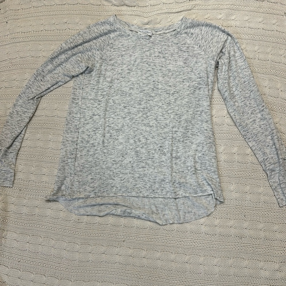 Super soft heather grey sweater L